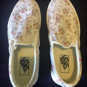 Floral/Marshmallow Vintage Slipons Vans